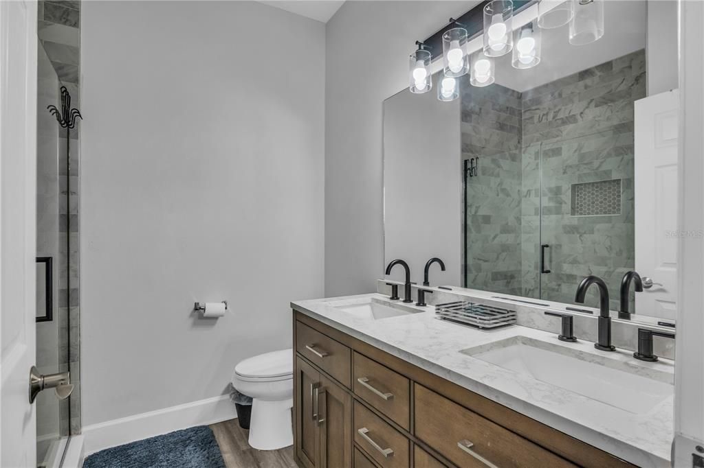 For Rent: $2,800 (2 beds, 2 baths, 1261 Square Feet)