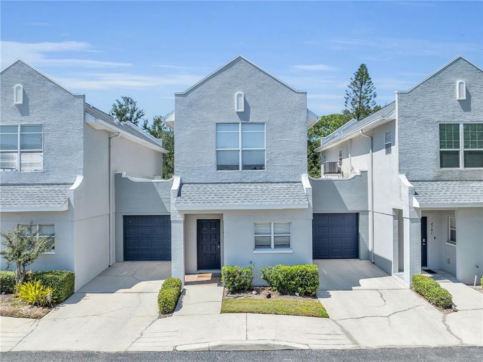 For Rent: $2,800 (2 beds, 2 baths, 1261 Square Feet)