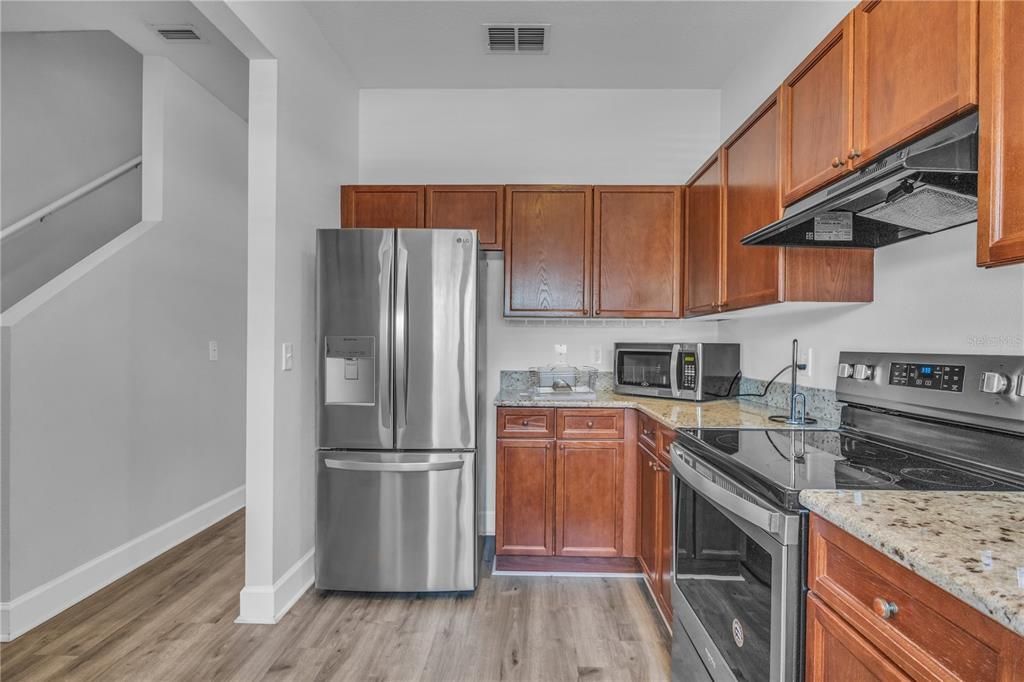 For Rent: $2,800 (2 beds, 2 baths, 1261 Square Feet)