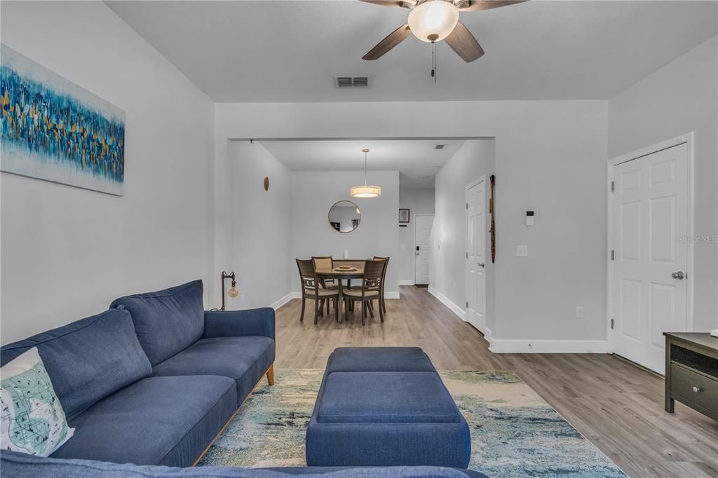 For Rent: $2,800 (2 beds, 2 baths, 1261 Square Feet)