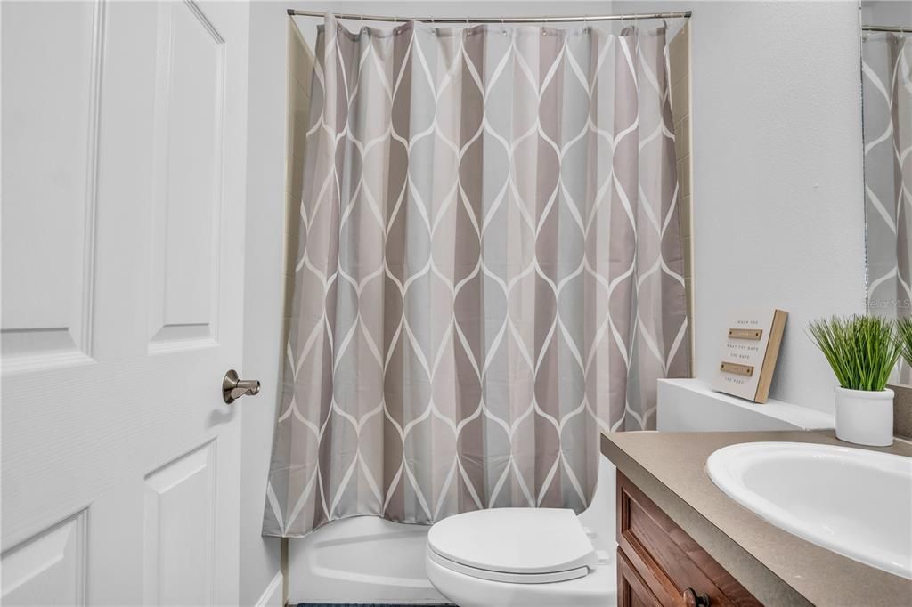 For Rent: $2,800 (2 beds, 2 baths, 1261 Square Feet)