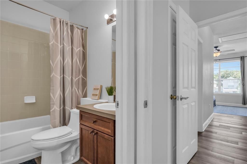 For Rent: $2,800 (2 beds, 2 baths, 1261 Square Feet)