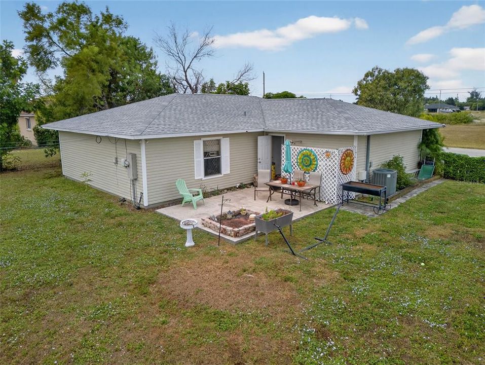 For Sale: $215,000 (3 beds, 1 baths, 1144 Square Feet)