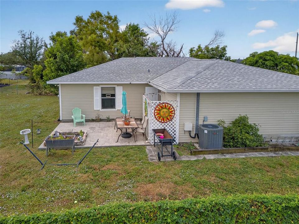 For Sale: $215,000 (3 beds, 1 baths, 1144 Square Feet)