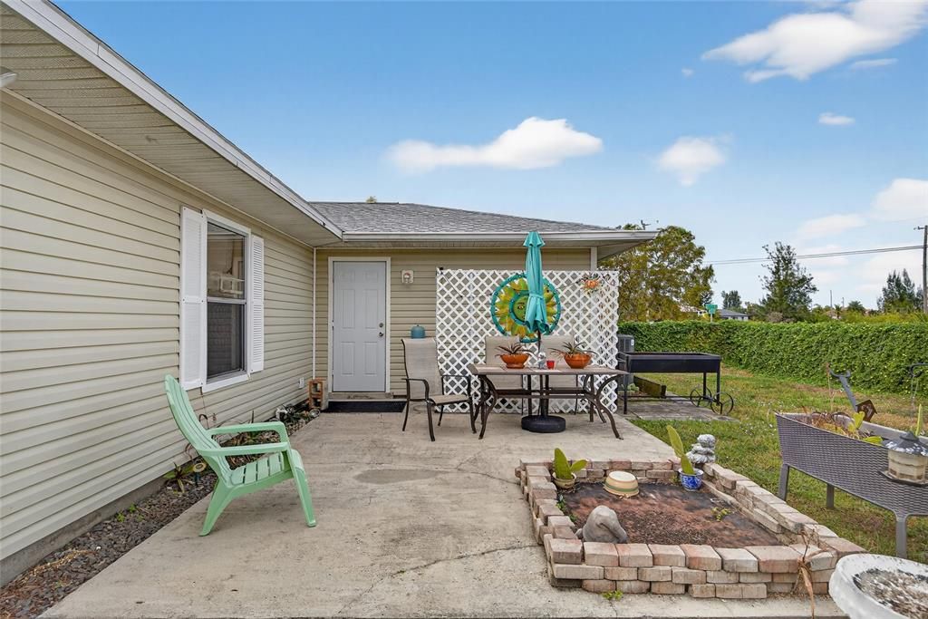 For Sale: $215,000 (3 beds, 1 baths, 1144 Square Feet)