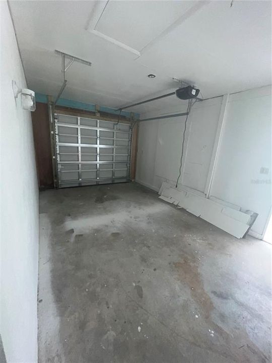 For Rent: $1,625 (3 beds, 2 baths, 1067 Square Feet)