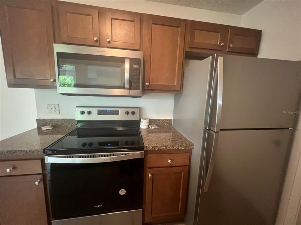 For Rent: $1,625 (3 beds, 2 baths, 1067 Square Feet)