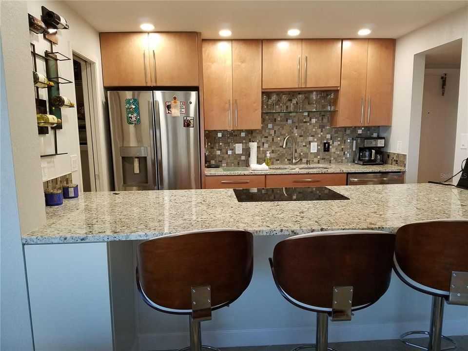 For Rent: $4,000 (1 beds, 1 baths, 860 Square Feet)