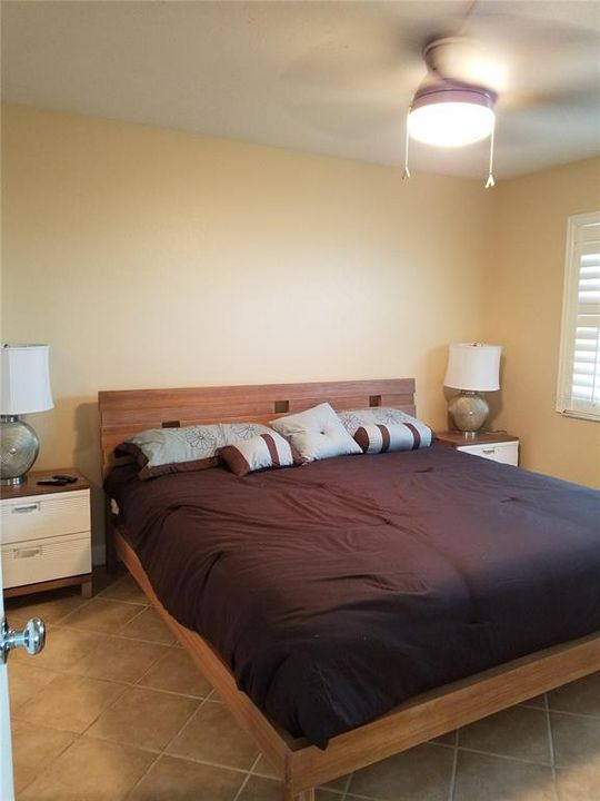For Rent: $4,000 (1 beds, 1 baths, 860 Square Feet)