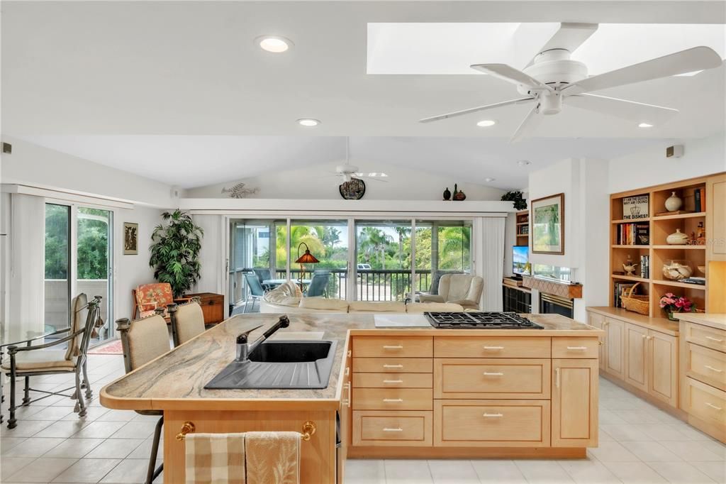 For Sale: $2,695,000 (3 beds, 2 baths, 2800 Square Feet)