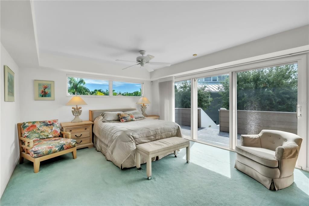 For Sale: $2,695,000 (3 beds, 2 baths, 2800 Square Feet)