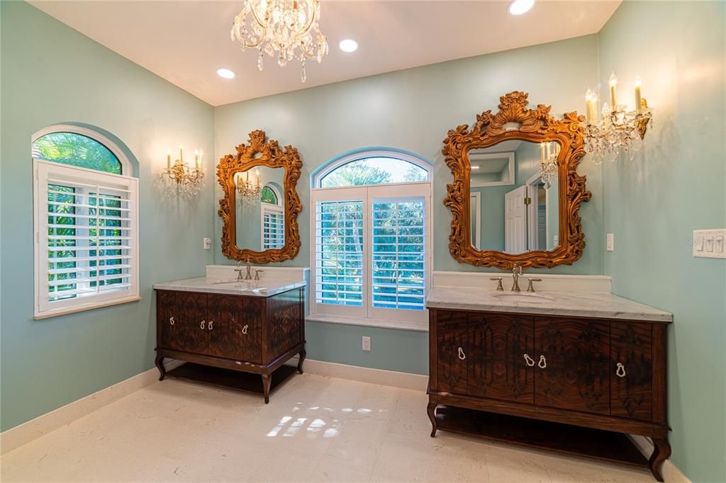 待售: $780,000 (3 贝兹, 2 浴室, 2626 平方英尺)