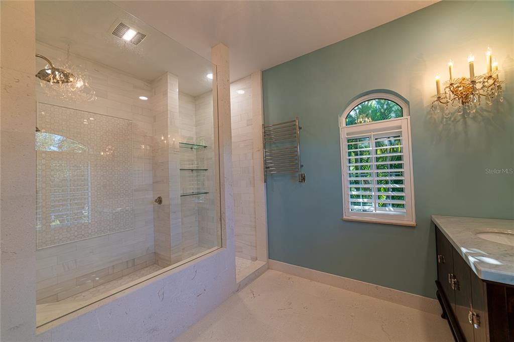 待售: $780,000 (3 贝兹, 2 浴室, 2626 平方英尺)