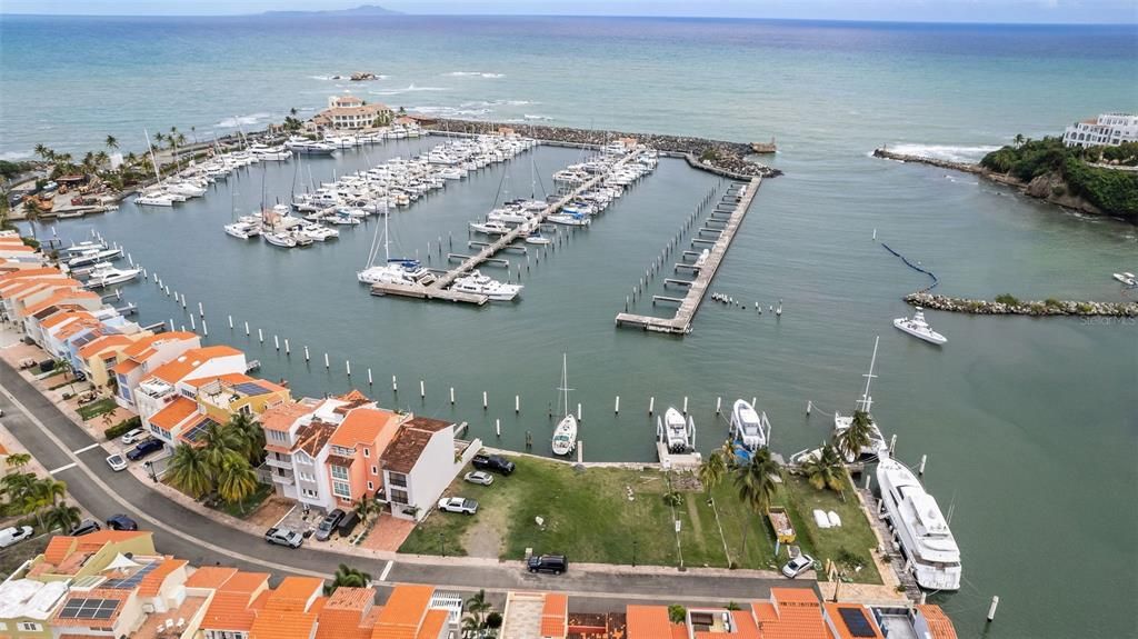 For Sale: $270,000 (0.03 acres)