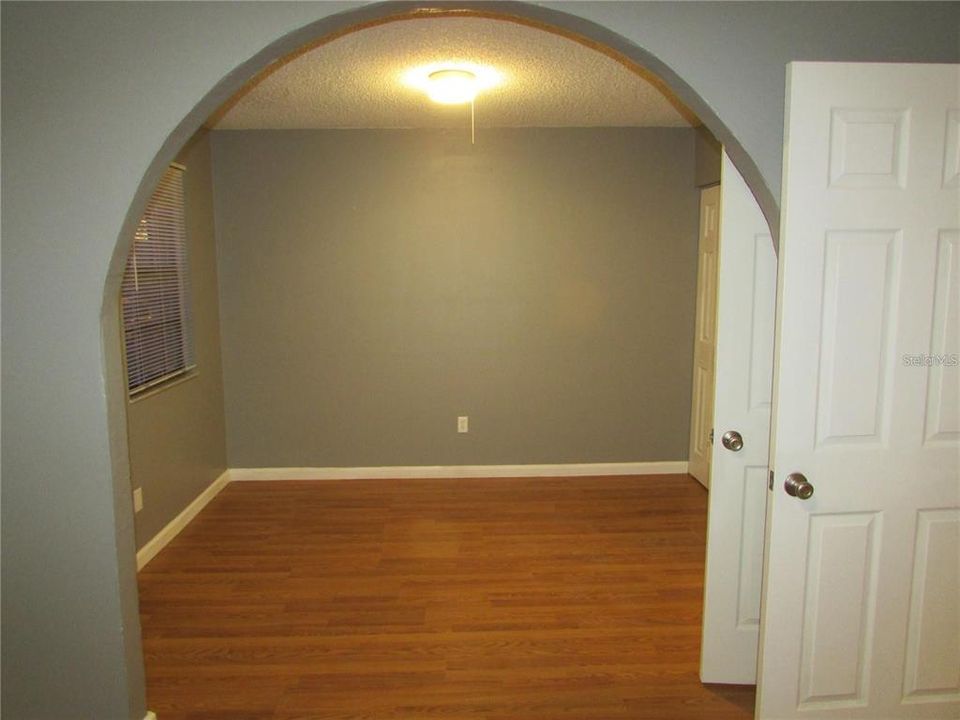 For Rent: $1,995 (3 beds, 2 baths, 1314 Square Feet)