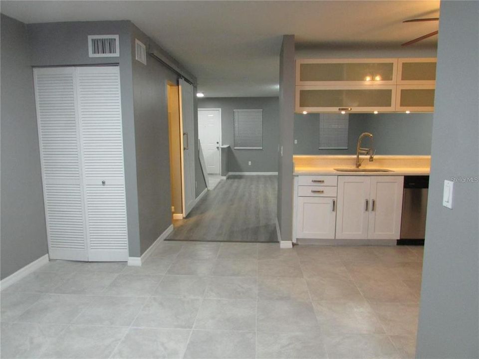 For Rent: $1,995 (3 beds, 2 baths, 1314 Square Feet)