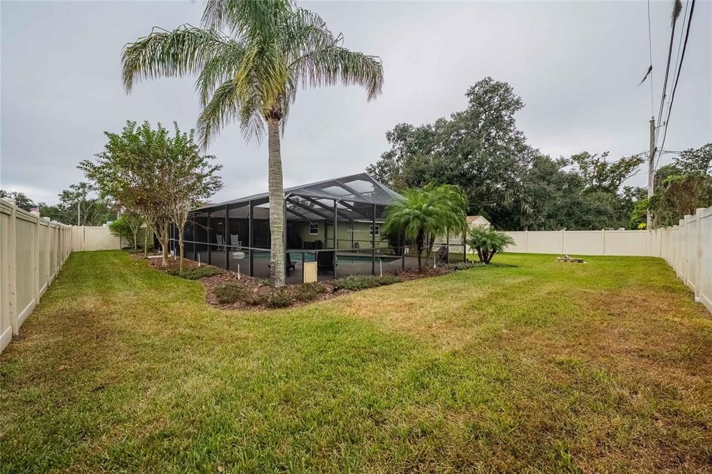 Под контрактом: $389,900 (4 спален, 2 ванн, 1761 Квадратных фут)