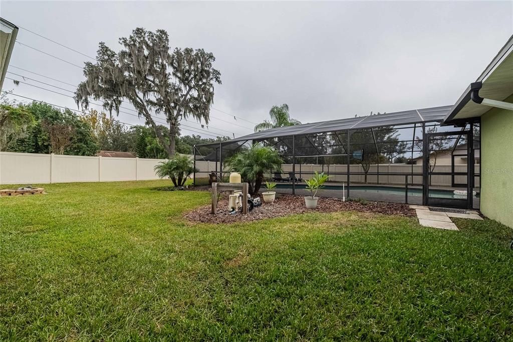 Под контрактом: $389,900 (4 спален, 2 ванн, 1761 Квадратных фут)