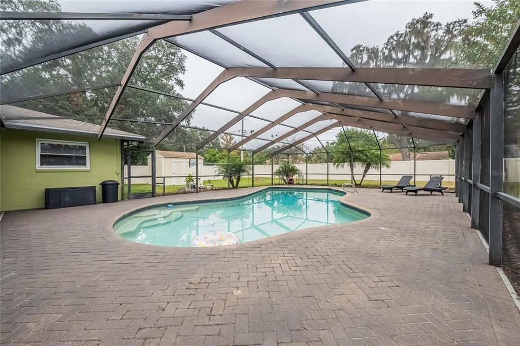 Под контрактом: $389,900 (4 спален, 2 ванн, 1761 Квадратных фут)