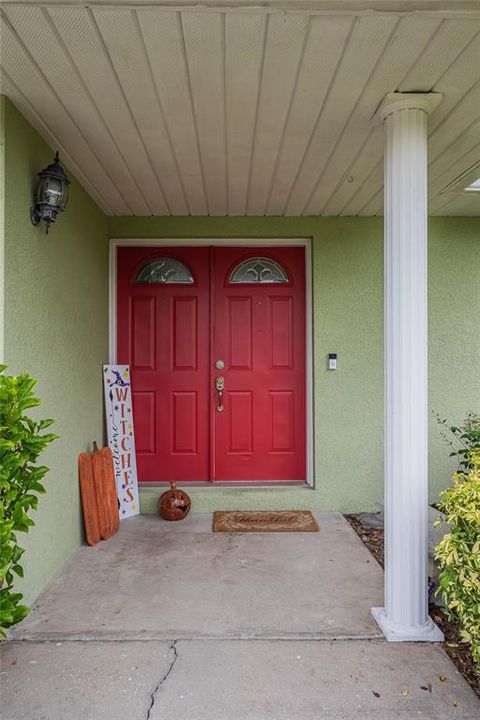 Под контрактом: $389,900 (4 спален, 2 ванн, 1761 Квадратных фут)