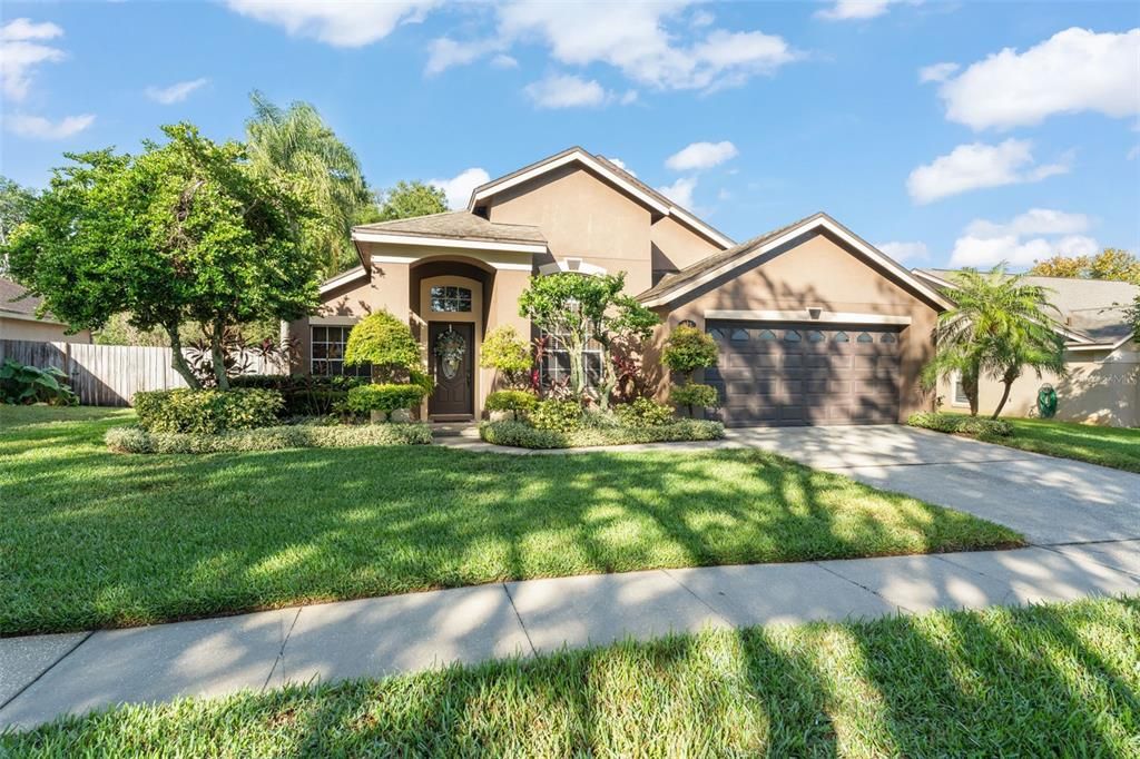 Под контрактом: $435,000 (3 спален, 2 ванн, 1838 Квадратных фут)