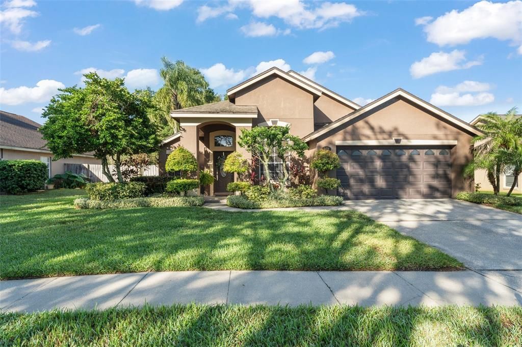 Под контрактом: $435,000 (3 спален, 2 ванн, 1838 Квадратных фут)