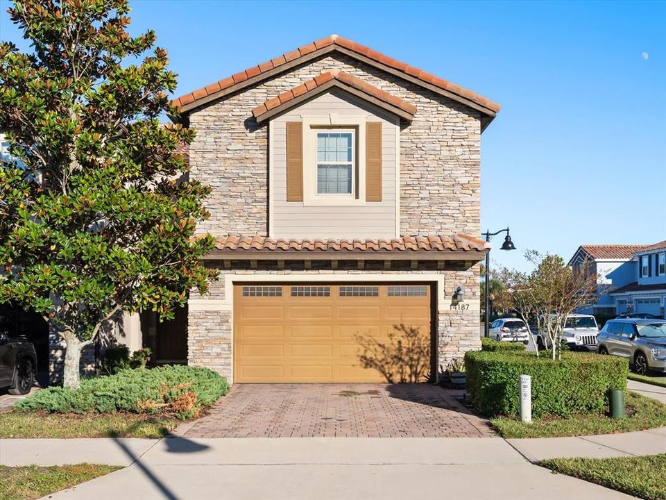 Active With Contract: $379,000 (3 beds, 2 baths, 1780 Square Feet)