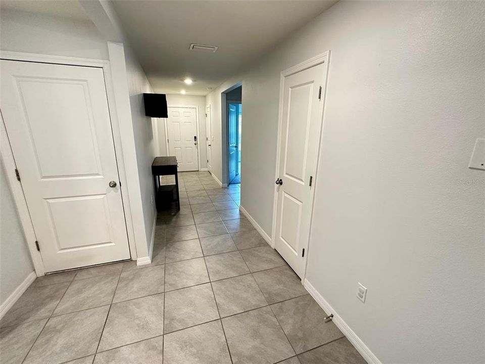 En Venta: $299,900 (4 camas, 2 baños, 1816 Pies cuadrados)