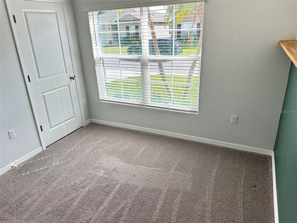 En Venta: $299,900 (4 camas, 2 baños, 1816 Pies cuadrados)