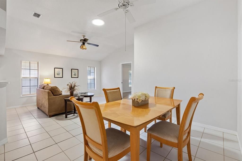 En Venta: $259,900 (3 camas, 2 baños, 1606 Pies cuadrados)