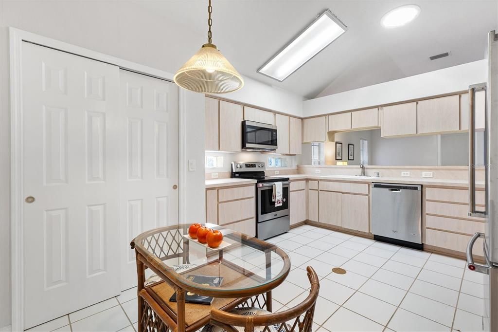 En Venta: $259,900 (3 camas, 2 baños, 1606 Pies cuadrados)