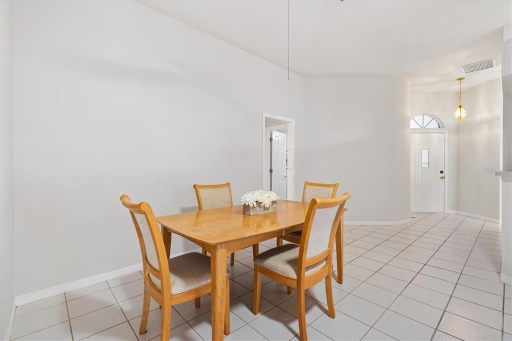 En Venta: $259,900 (3 camas, 2 baños, 1606 Pies cuadrados)