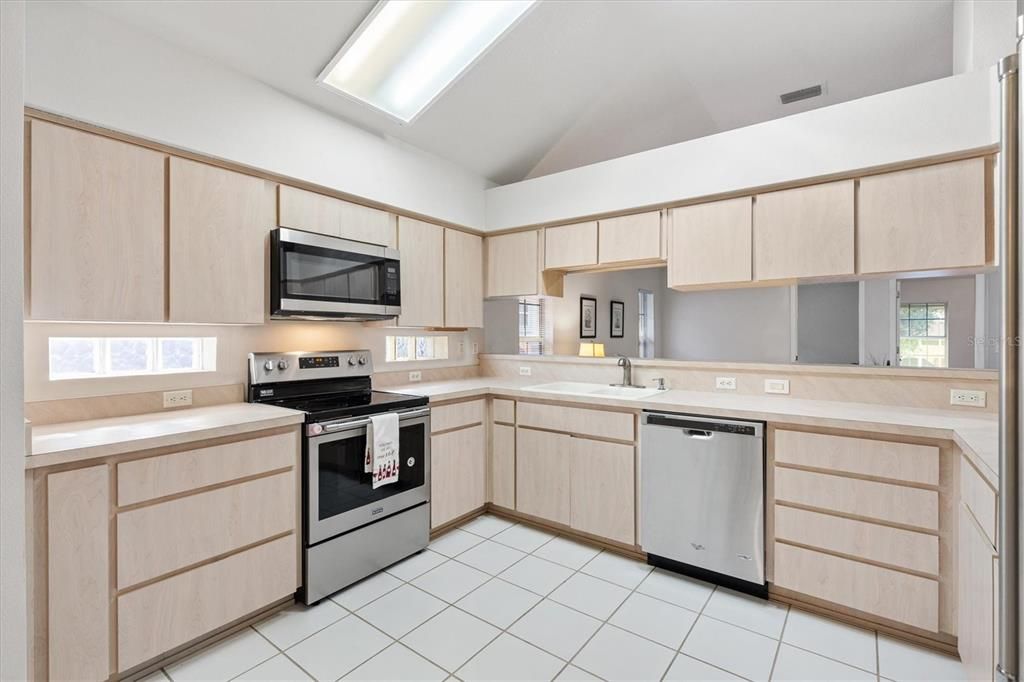 En Venta: $259,900 (3 camas, 2 baños, 1606 Pies cuadrados)