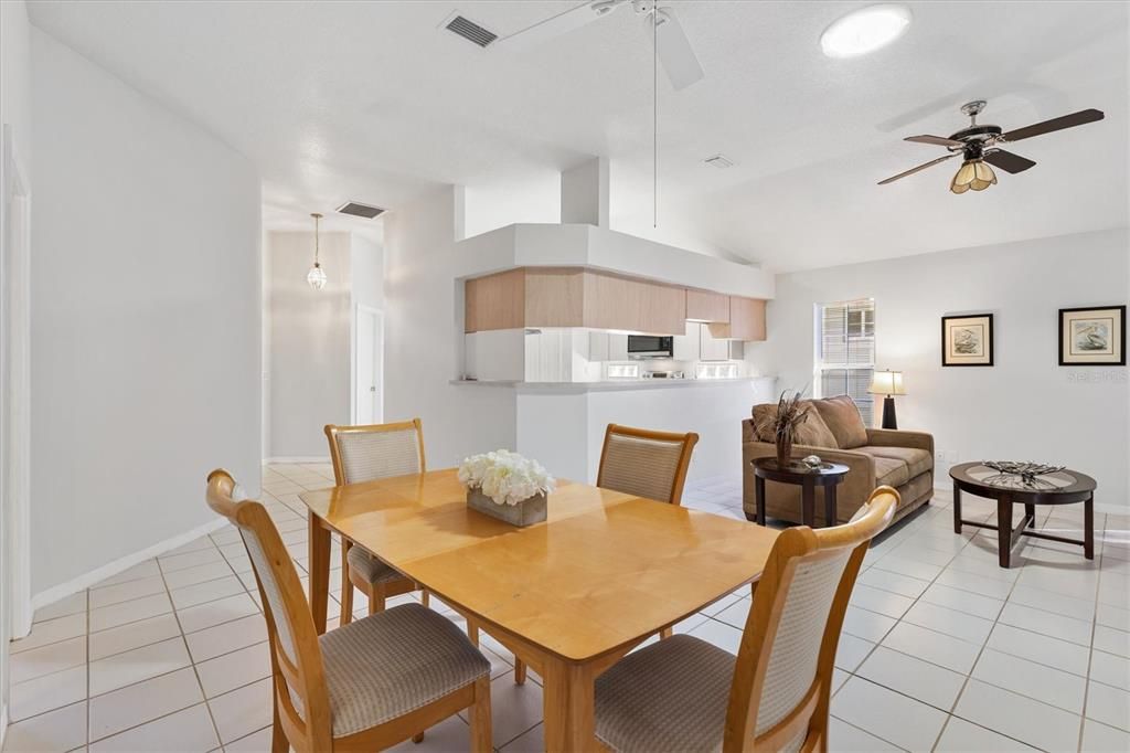 En Venta: $259,900 (3 camas, 2 baños, 1606 Pies cuadrados)