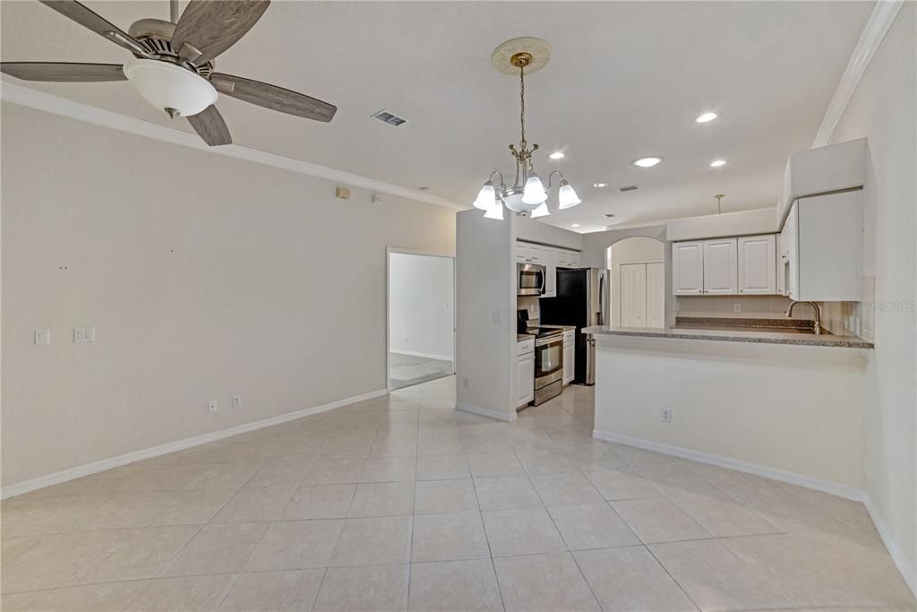 Active With Contract: $279,500 (3 beds, 2 baths, 1518 Square Feet)