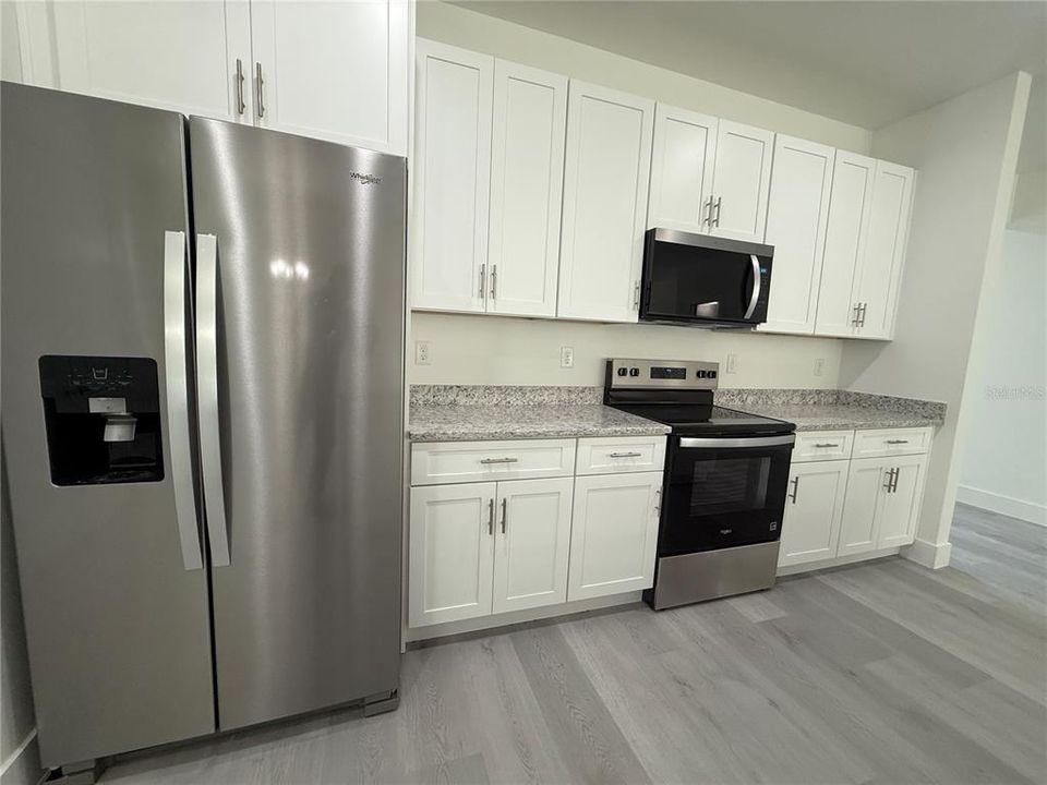 出租: $1,700 (3 贝兹, 2 浴室, 3110 平方英尺)