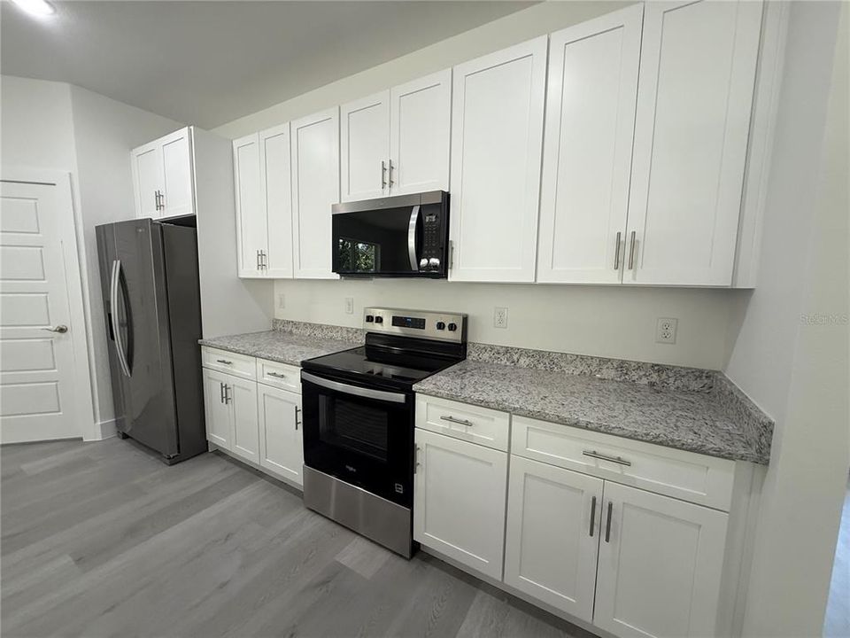 出租: $1,700 (3 贝兹, 2 浴室, 3110 平方英尺)