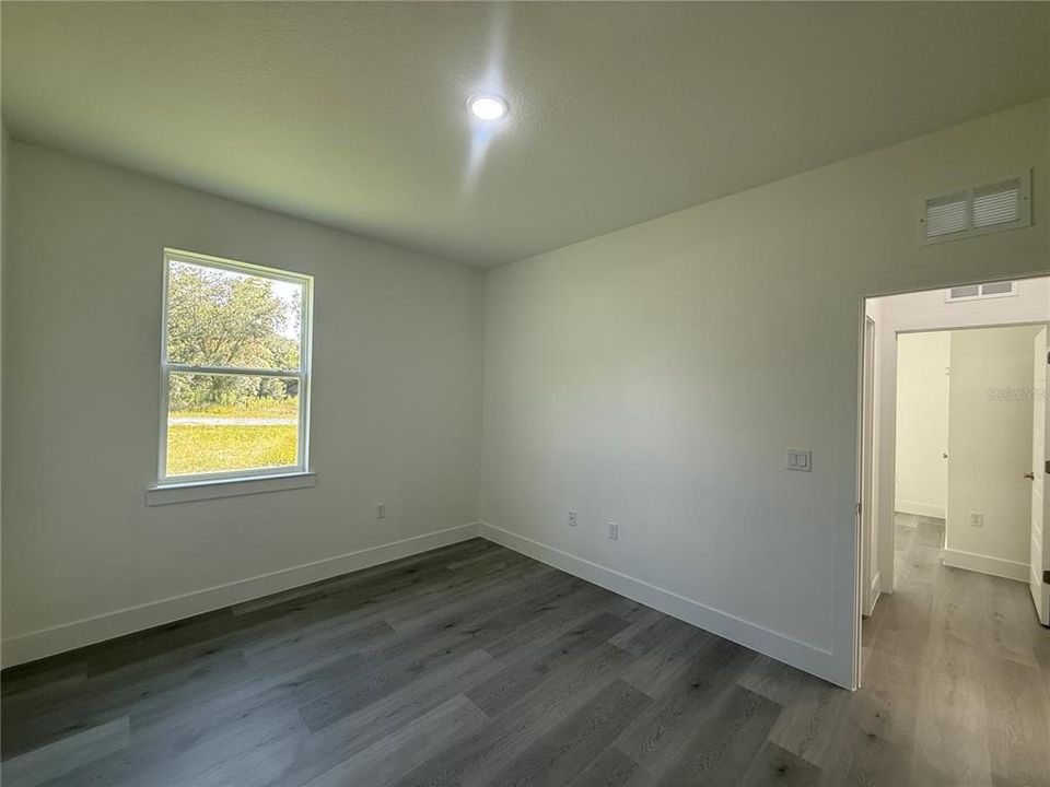 出租: $1,700 (3 贝兹, 2 浴室, 3110 平方英尺)