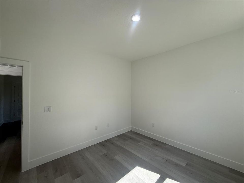 出租: $1,700 (3 贝兹, 2 浴室, 3110 平方英尺)