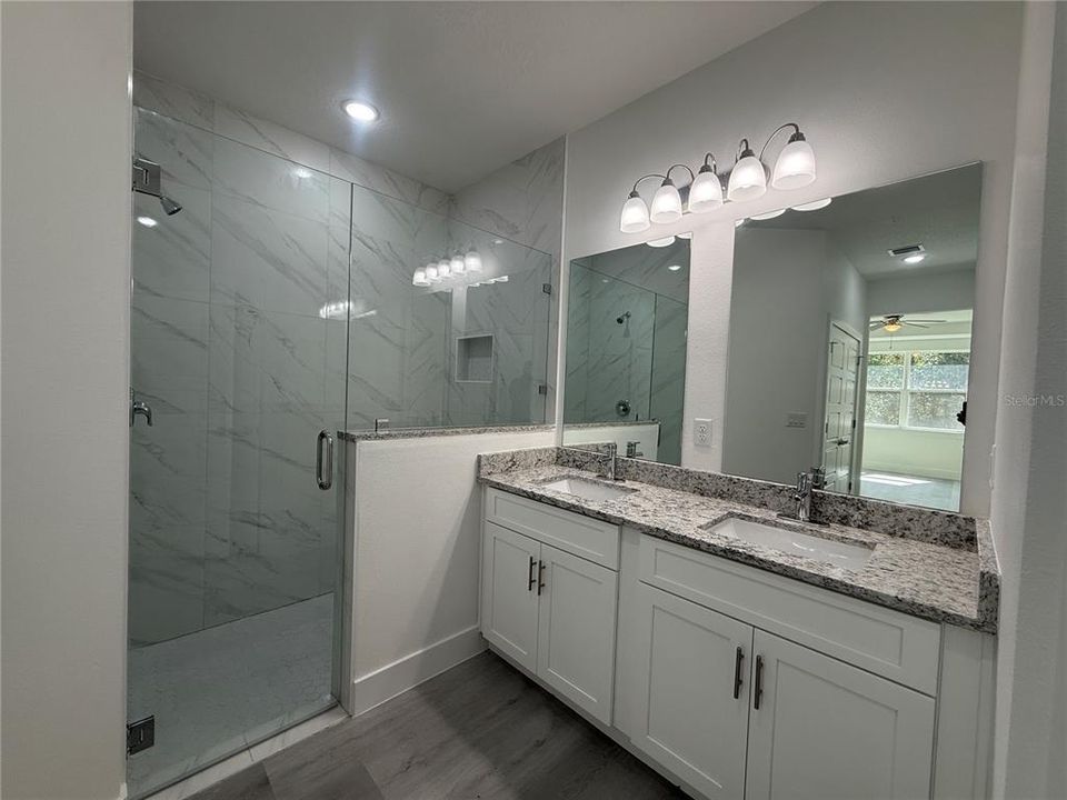 出租: $1,700 (3 贝兹, 2 浴室, 3110 平方英尺)