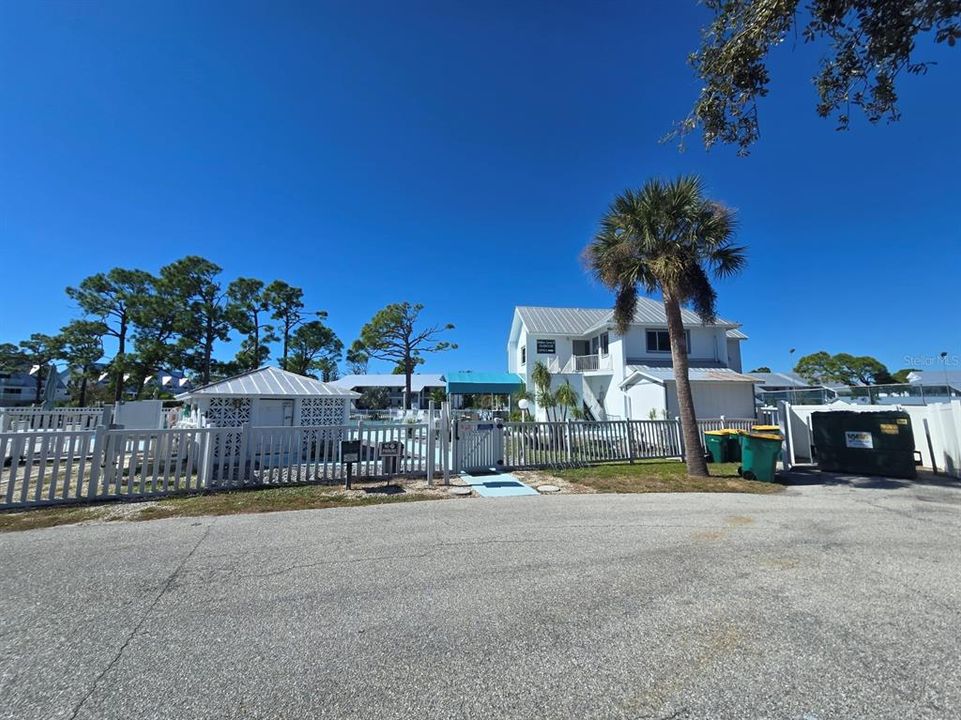 For Sale: $135,000 (2 beds, 2 baths, 1092 Square Feet)