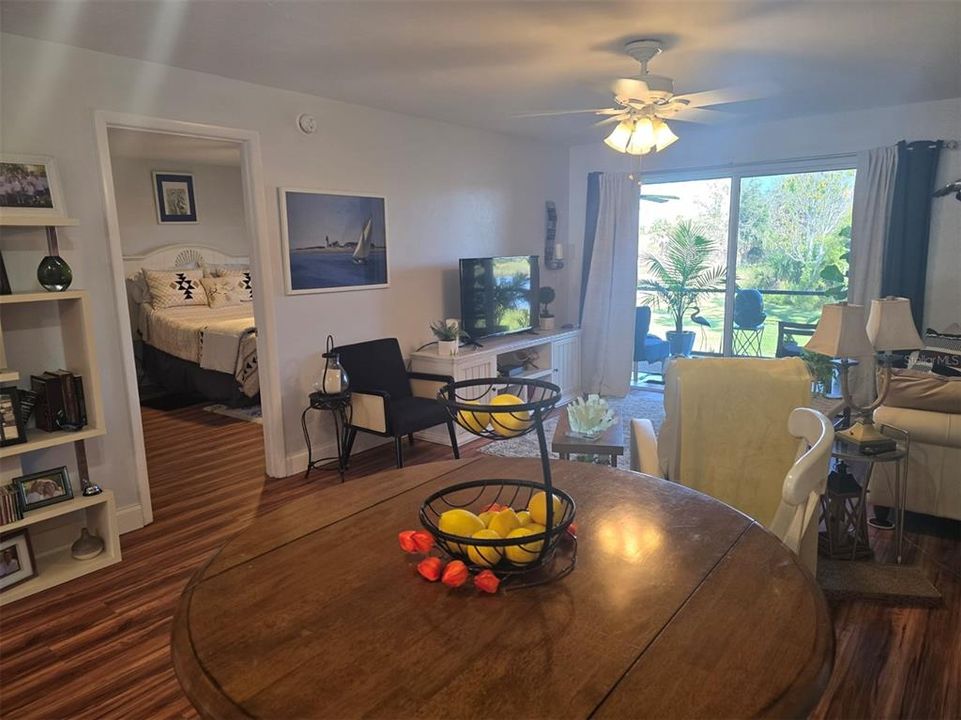 For Sale: $135,000 (2 beds, 2 baths, 1092 Square Feet)