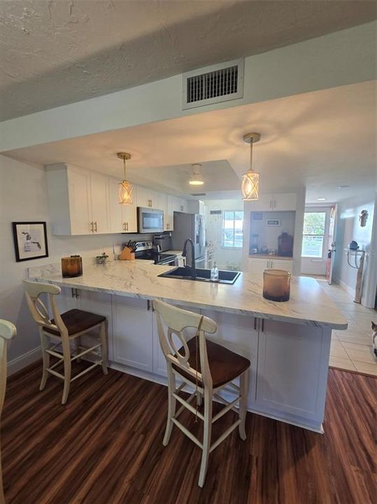 For Sale: $135,000 (2 beds, 2 baths, 1092 Square Feet)