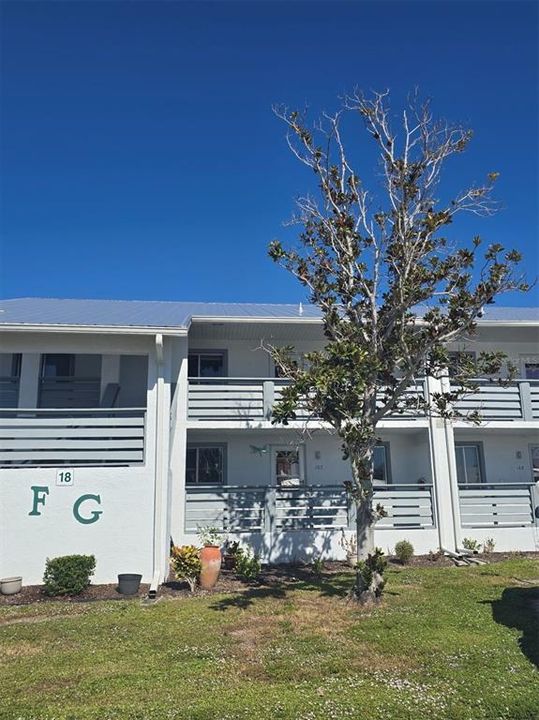 For Sale: $135,000 (2 beds, 2 baths, 1092 Square Feet)