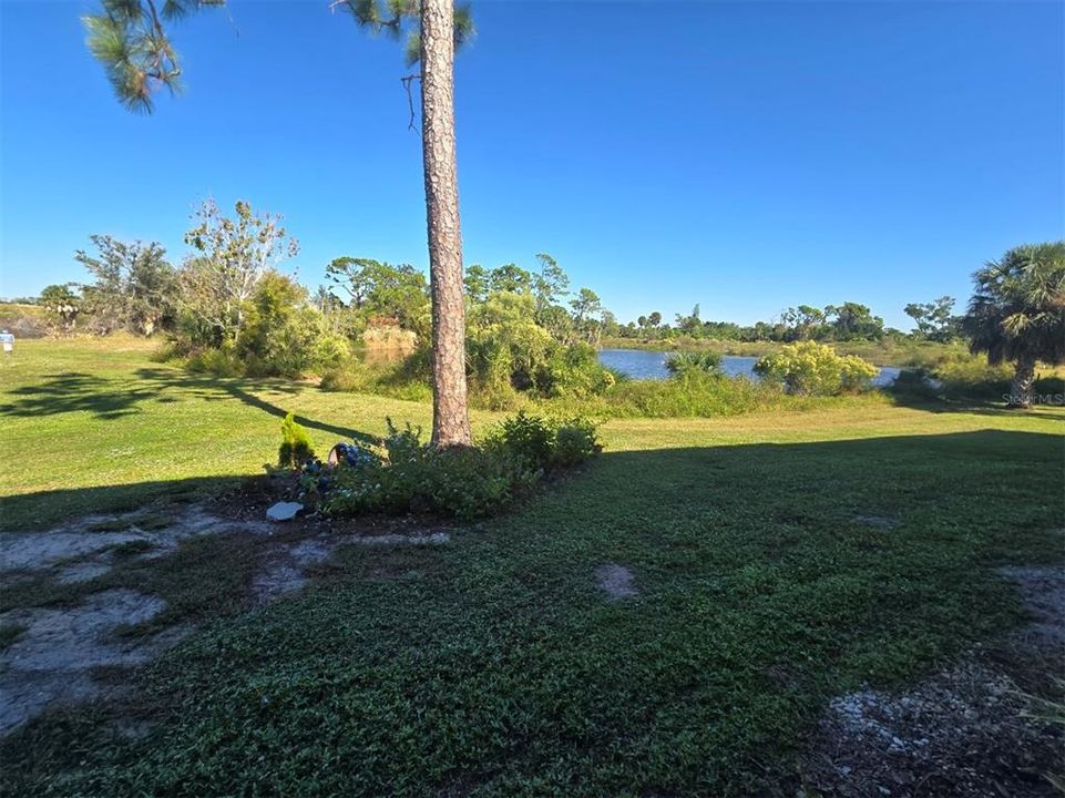 For Sale: $135,000 (2 beds, 2 baths, 1092 Square Feet)