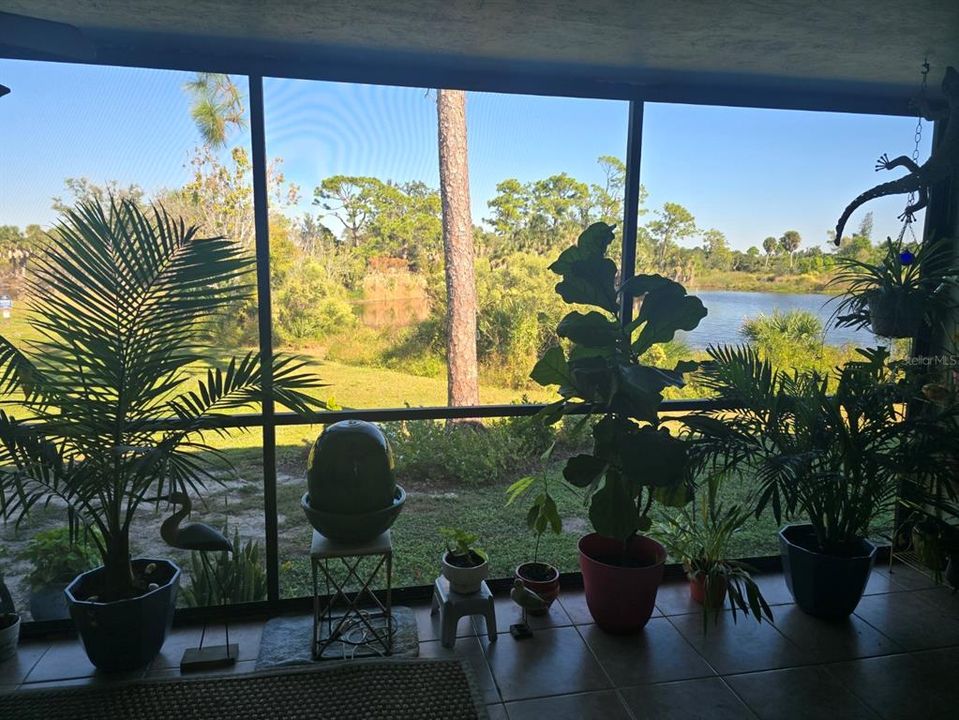 For Sale: $135,000 (2 beds, 2 baths, 1092 Square Feet)