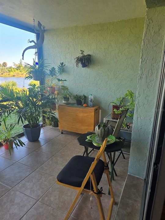 For Sale: $135,000 (2 beds, 2 baths, 1092 Square Feet)