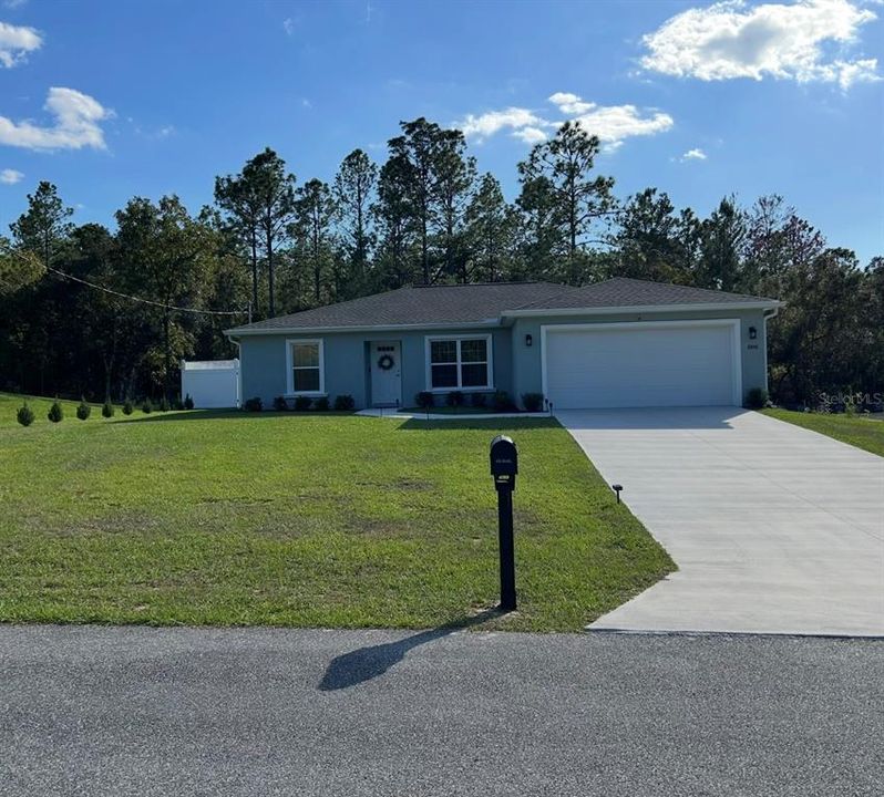 For Sale: $265,900 (3 beds, 2 baths, 1405 Square Feet)