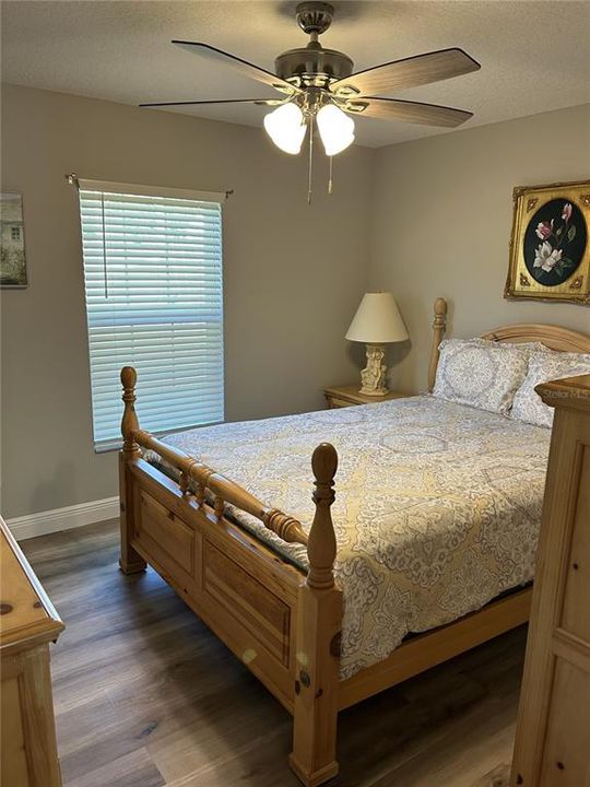 For Sale: $265,900 (3 beds, 2 baths, 1405 Square Feet)