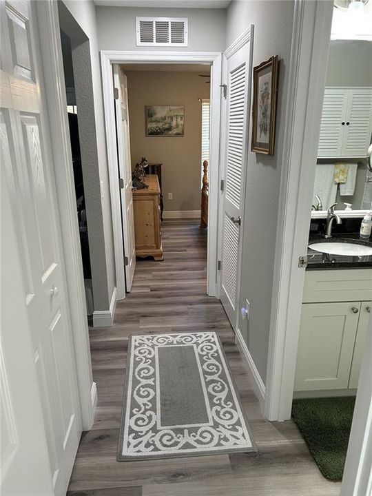 For Sale: $265,900 (3 beds, 2 baths, 1405 Square Feet)